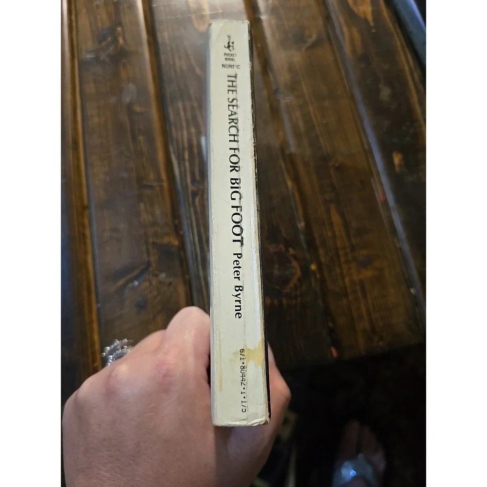 The Search for Bigfoot (Monster, Myth or Man?) by Peter‎ Byrne  Pocket